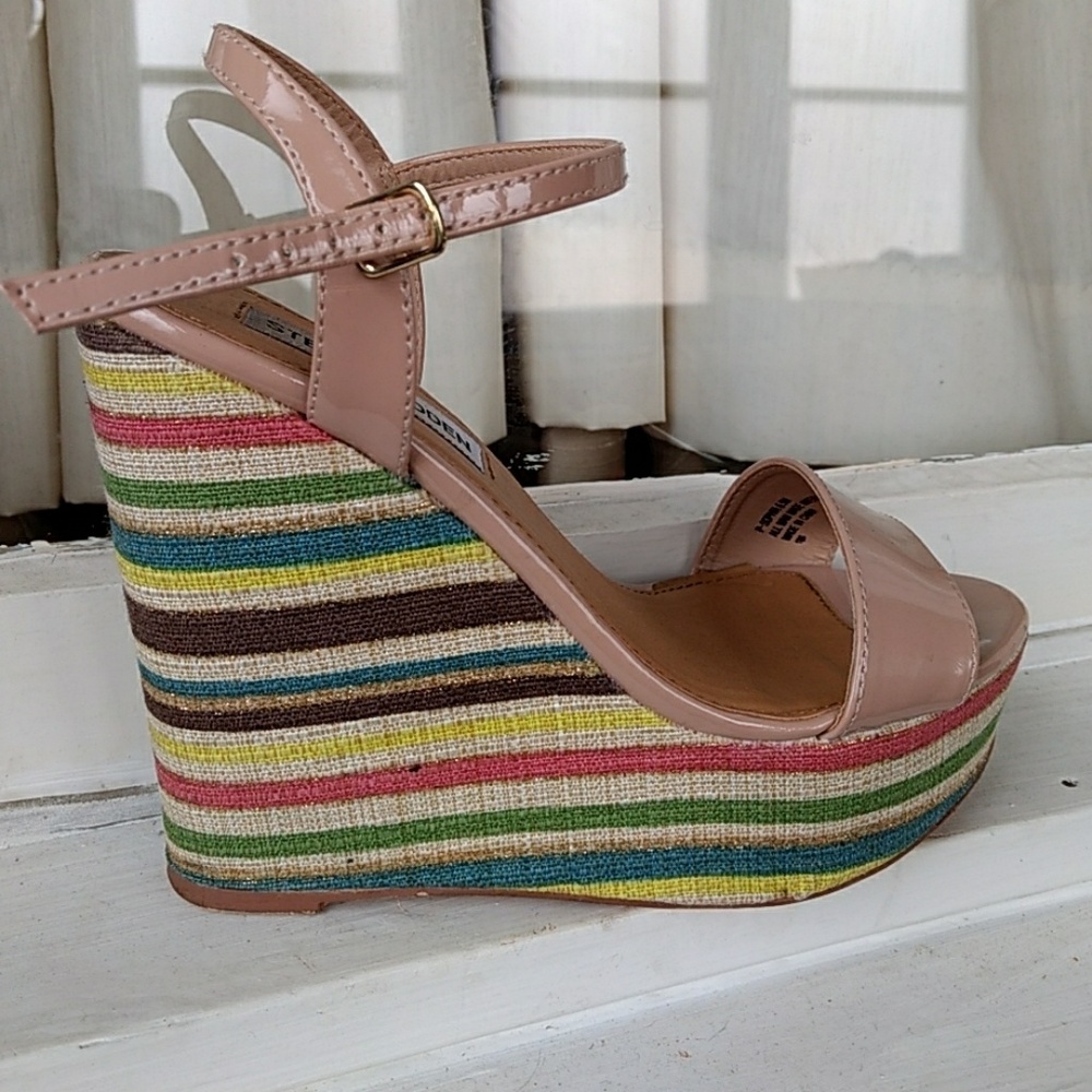 Steve Madden nude patent leather wedges - Picture 5 of 7